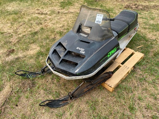 Arctic Cat Jag 3000 Snow Mobile