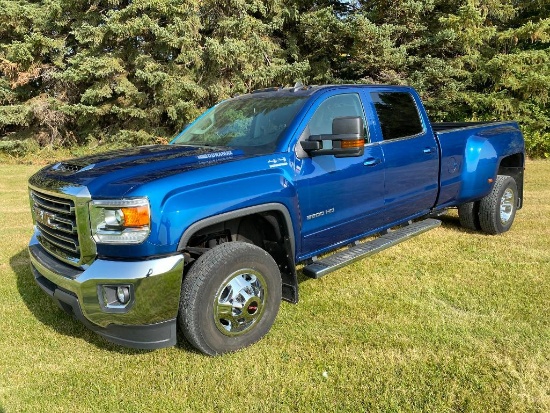 2019 GMC SLE Duramax Crew Cab, 4x4 Dually Pick Up Truck