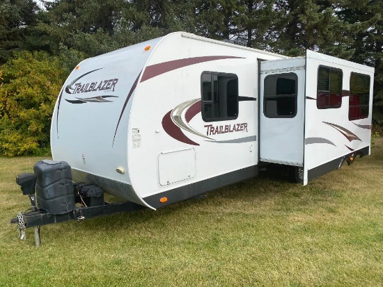 2012 Komfort Trailblazer 2700RB T/A Bumper Pull RV