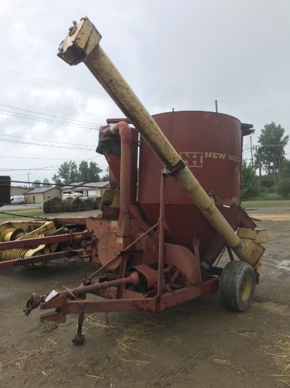 New Holland 351 Grinder Mixer