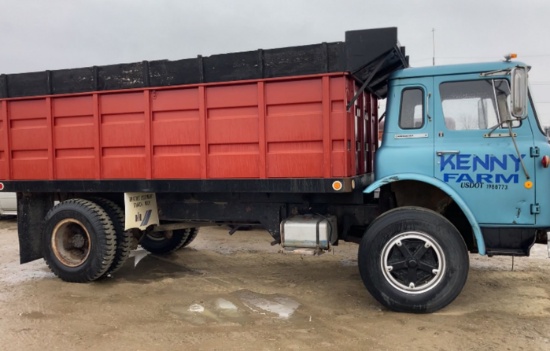 1970 International Load Star Grain Truck