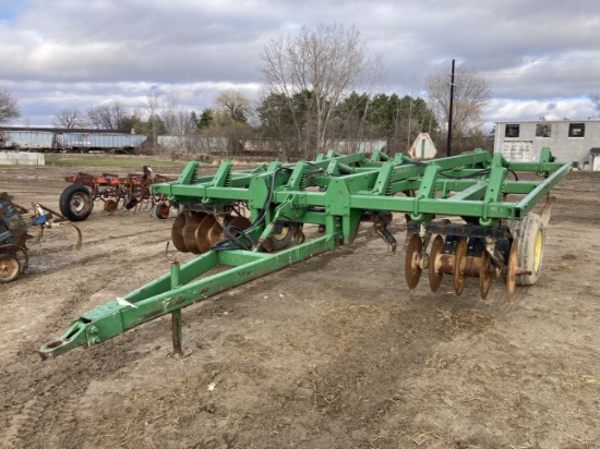 John Deere 1010 25' Field Cultivator