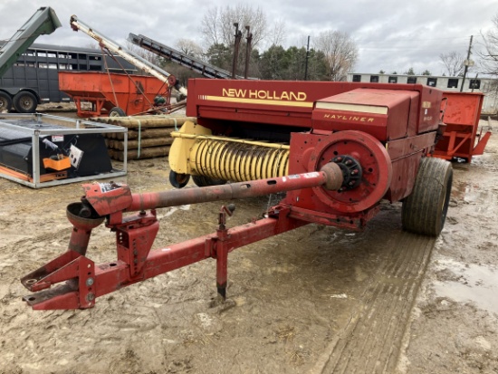 New Holland 326 Square Baler