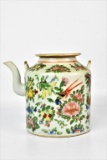 Finely Enameled Chinese Export Tea pot & Lid