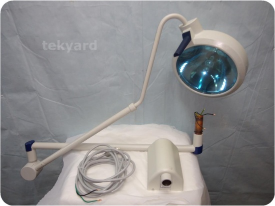 Stryker Berchtold Chromophare F 300  Examination Light