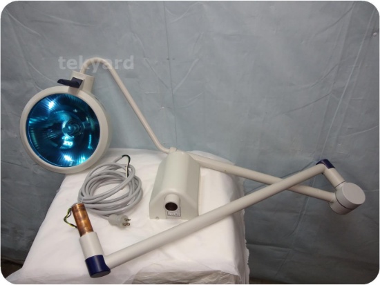 Stryker Berchtold Chromophare F 300  Examination Light