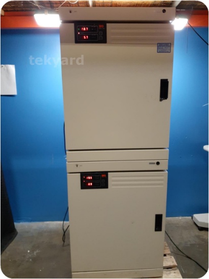 NAPCO 5430  Water Jacketed CO2 Incubator