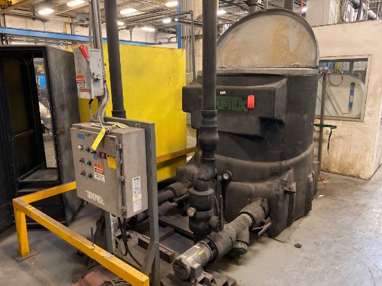 TEMPTEK 600 GALLON APPROX WATER HOLDING TANK