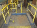 LIFT TABLE WITH SIDE RAILS