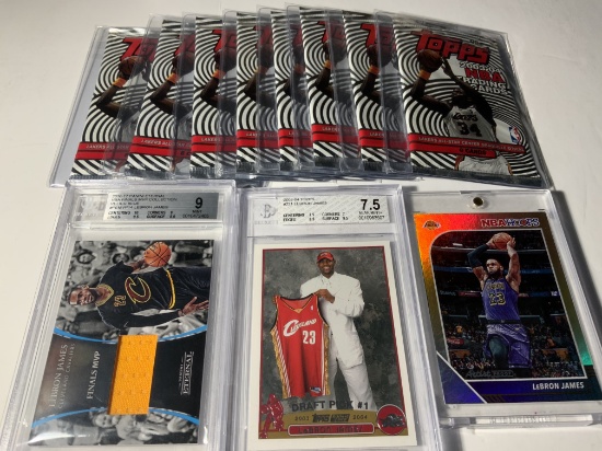 215 ITEMS SPORTS CARDS AND SPORTS MEMORABILIA