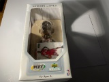 LEBRON JAMES ROOKIE BOBBLEHEAD WITH ROOKIE CARD CLEVELAND CAVALIERS