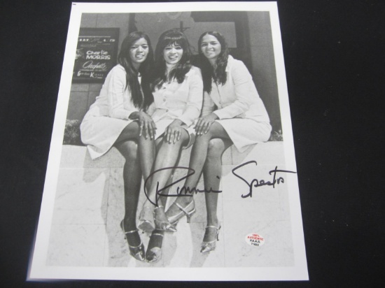 Ronnie Spector hand signed 8x10 PAAS COA RARE