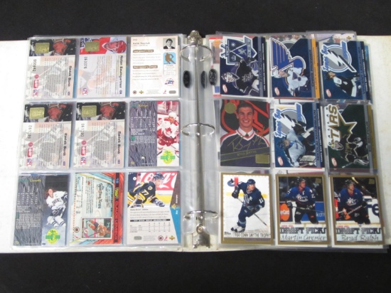 SMALL BINDER OF HOCKEY CARDS