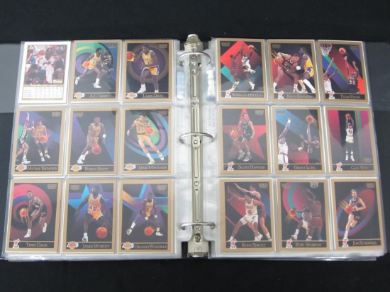 BINDER OF BASKETBALL CARDS
