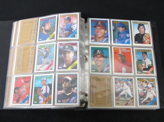 BINDER OF BASEBALL CARDS 1988 TOPPS