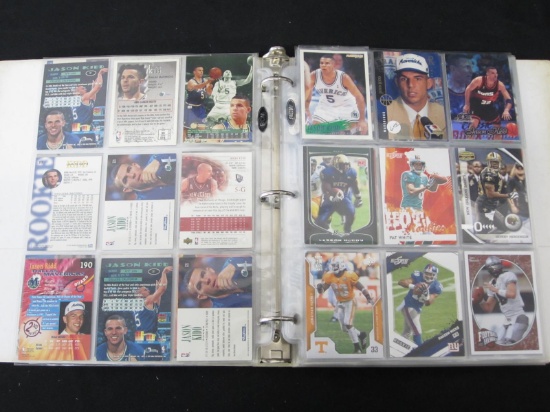 BINDER OF FOOTBALL / BASKETBALL CARDS