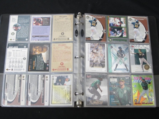 SMALL BINDER OF BASEBALL CARDS