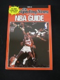 THE SPORTING NEWS OFFICIAL NBA GUIDE 1992-93 SCOTTIE PIPPEN MICHAEL JORDAN