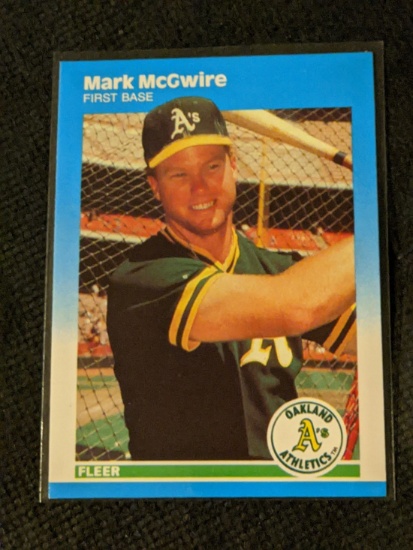 Mark McGwire 1987 Fleer Update Glossy Rookie #U-76 Athletics