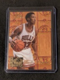 1994-95 FLAIR #6 OF 10 PLAY MAKER SCOTTIE PIPPEN BASKETBALL CARD