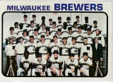 MILWAUKEE BREWERS 1973 TOPPS TEAM CARD #127