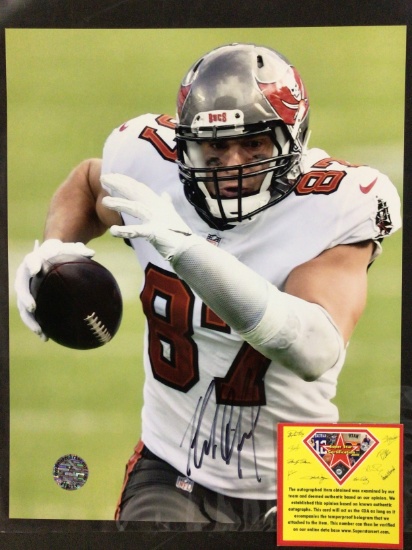 Rob Gronkowski Tampa Bay Buccaneers autographed 8x10 with Coa