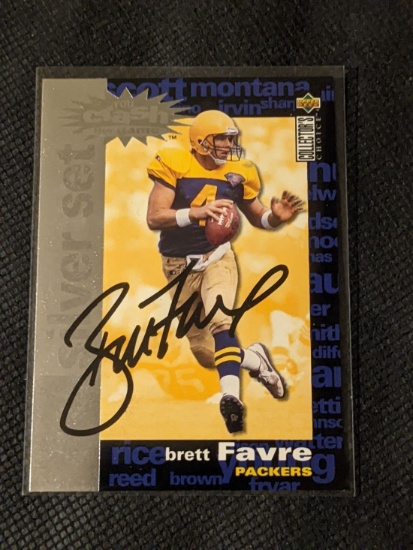 Brett Favre  Autograph with COA on a 1995 Upper Deck #c6 card