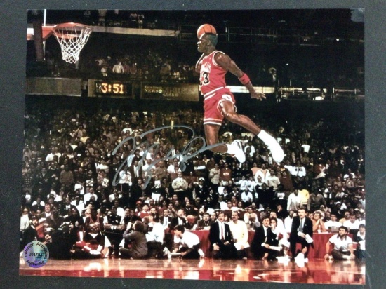 MICHAEL JORDAN SIGNED 8X10 PHOTO WITH IN PERSON COA BULLS