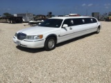 2001 Lincoln Limousine