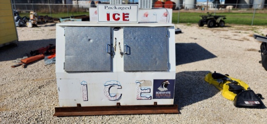 Leer Ice Merchandiser
