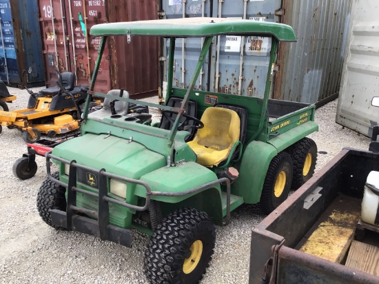 John Deere Gator