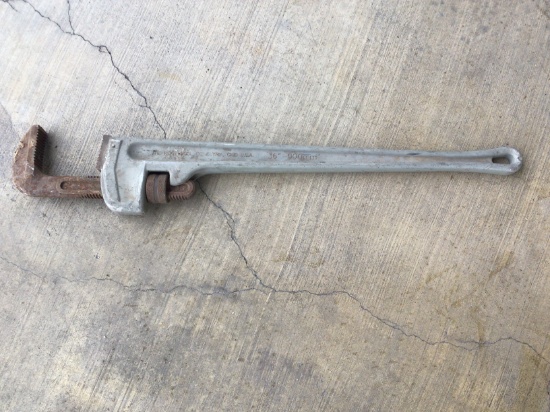 36" Pipe Wrench