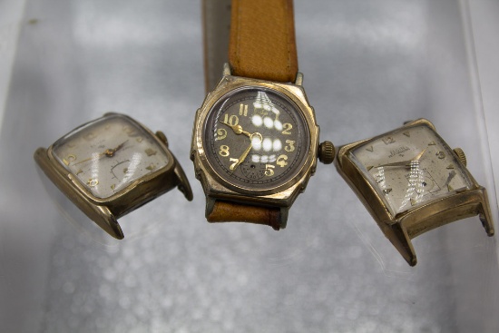 Lot of three Elgin Art Deco wristwatches