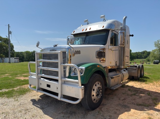 Freightliner 122SD 2015