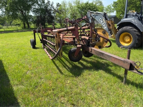 Massey Ferguson 588 Swather Rake