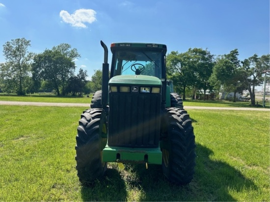 John Deere 8300