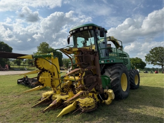 John Deere 7400