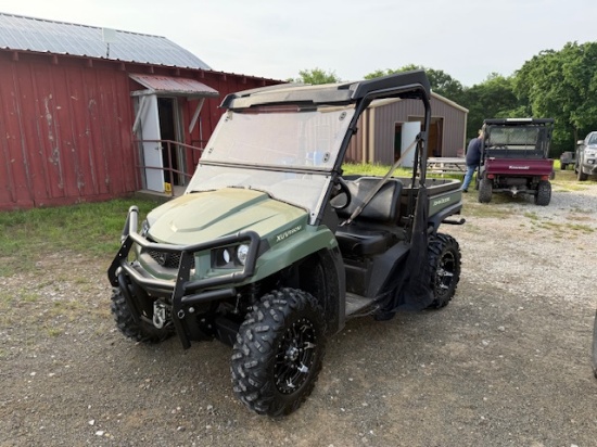 2021 John Deere Gator XUV590M