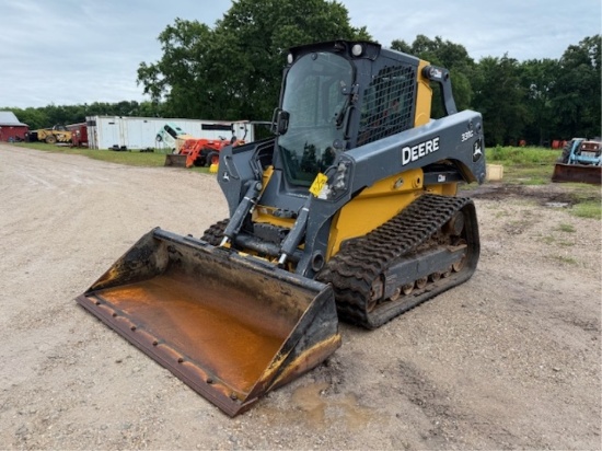 Deere 331G