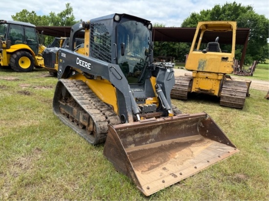 Deere 333E