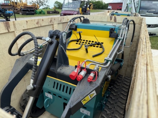 Mini-Skid Steer in Crate