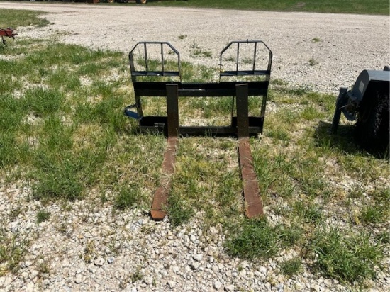 Bobcat Pallet Forks