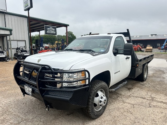 Chevy 3500HD Flatbed 2013