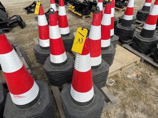 25 TRAFFIC CONES