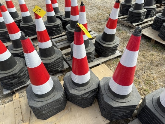 25 TRAFFIC CONES