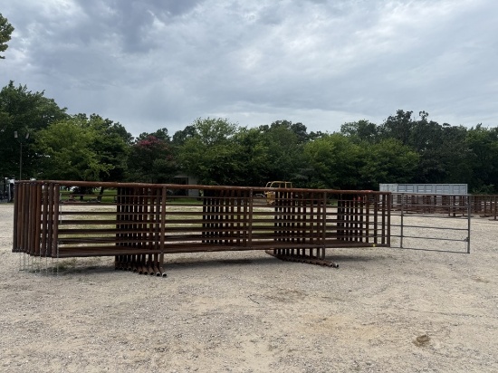 24ft Free Standing Panels w/ Gate! (10)