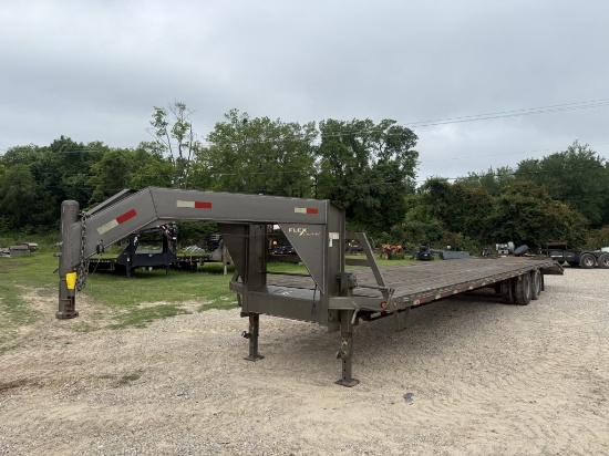 2013 DIAMOND C 36ft Gooseneck Trailer