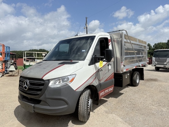 2023 Mercedes Landscaping Truck