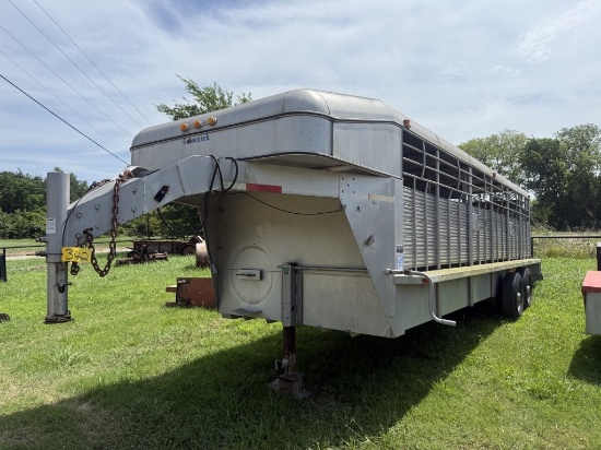 2000 Gooseneck 24ft Aluminum Cattle Trailer