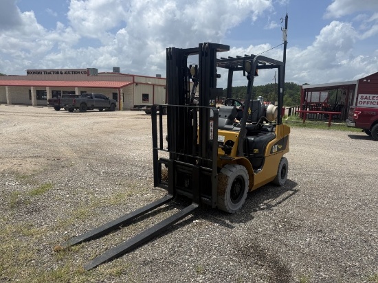 Caterpillar GP25N Propane Forklift